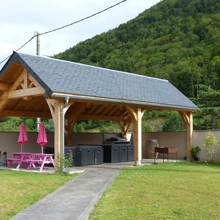Les écuries de Lisa - Gîte de groupe 16 personnes Arreau Exterior foto